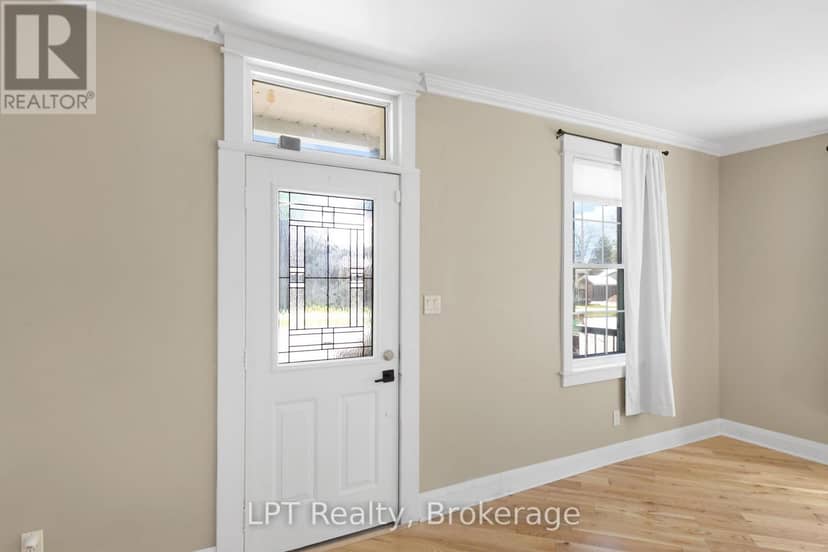 551 Louisa Street — photo 9 of 40