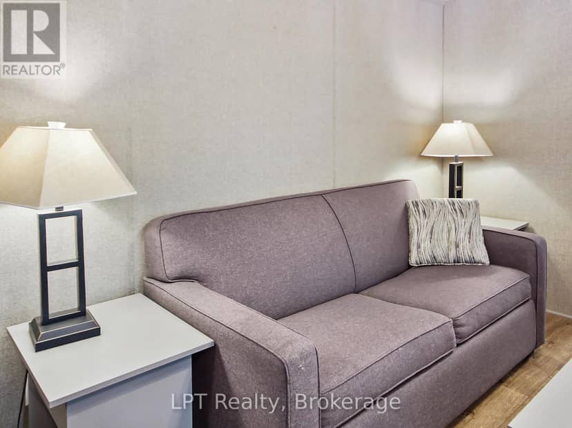 P27 - 13 Southline Avenue — photo 9 of 40