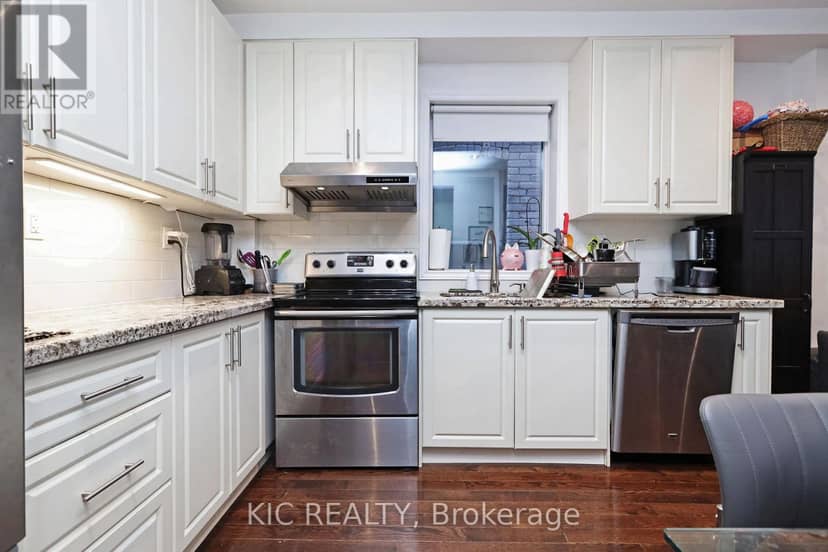 20 Ashdale Avenue — photo 10 of 35