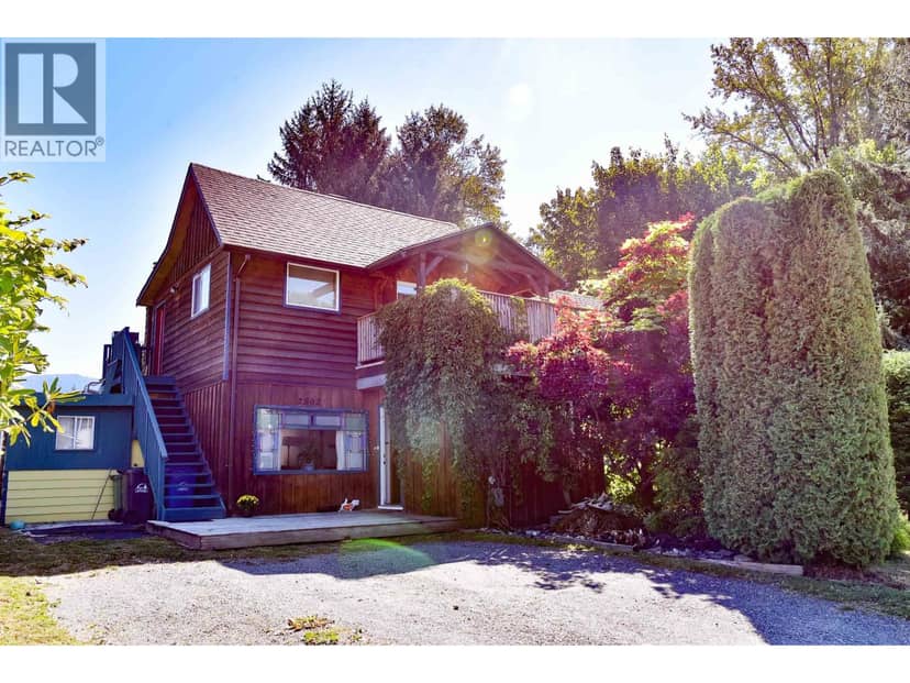 2502 KENNEY STREET, Terrace
