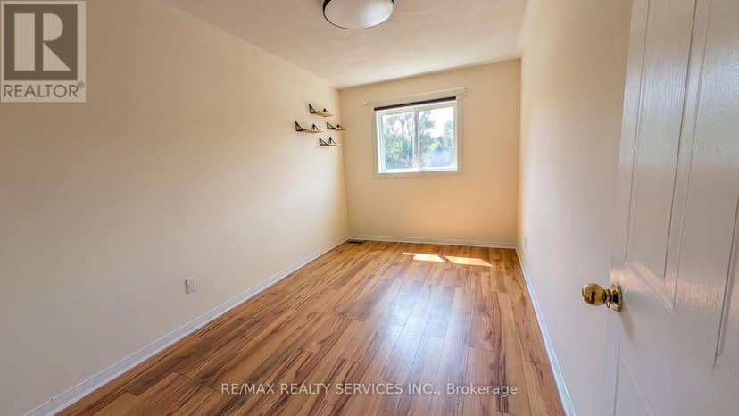 11 Beverly Lane — photo 12 of 16