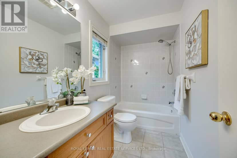 2249 Glazebrook Circle — photo 29 of 40
