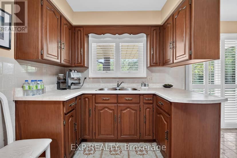 1370 Pound Avenue — photo 13 of 40