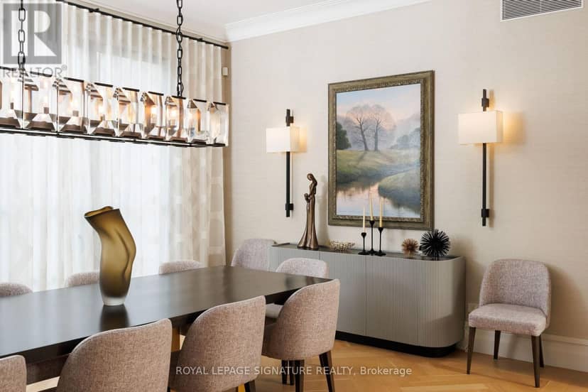 207 Strathallan Boulevard — photo 12 of 40