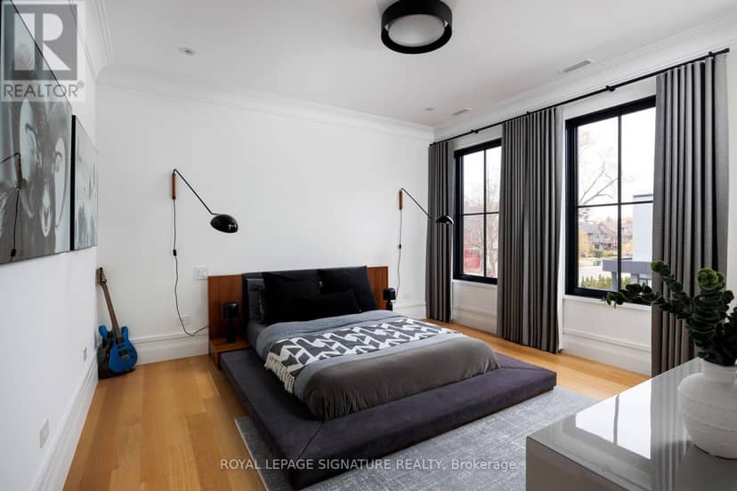 207 Strathallan Boulevard — photo 31 of 40