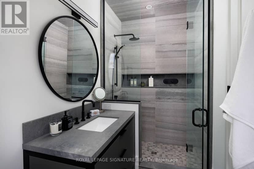 207 Strathallan Boulevard — photo 32 of 40