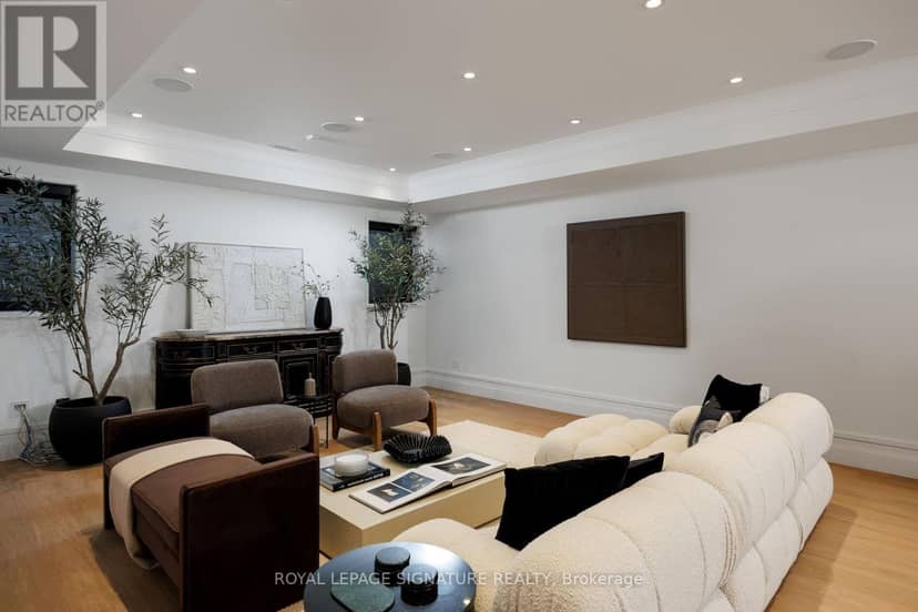 207 Strathallan Boulevard — photo 40 of 40
