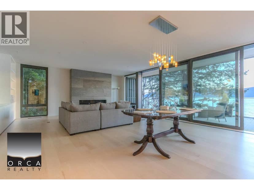 Main 8885 LAWRENCE WAY, West Vancouver, photo 2
