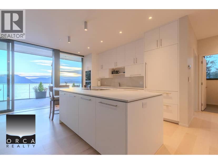 Main 8885 LAWRENCE WAY, West Vancouver, photo 4