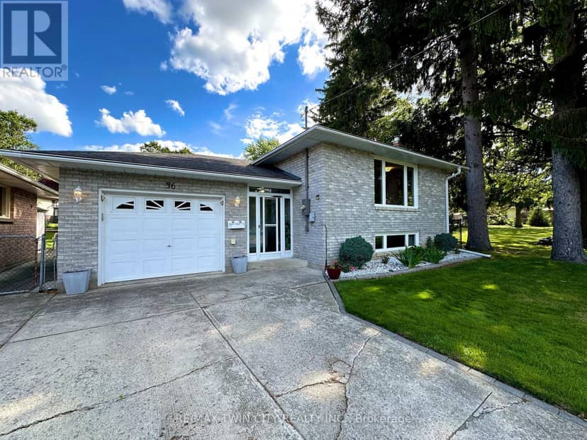 36 Oakhill Drive N — photo 4 of 40