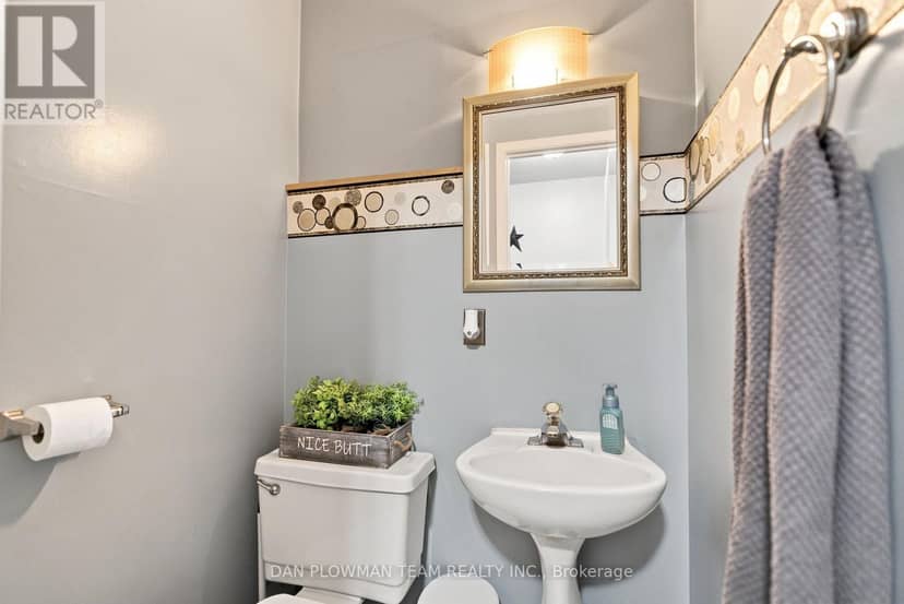 2 - 72 Martin Road — photo 13 of 26