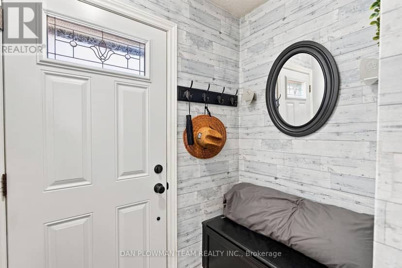 2 - 72 Martin Road — photo 5 of 26