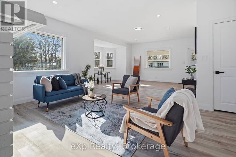 192 William Street W, North Middlesex, photo 7