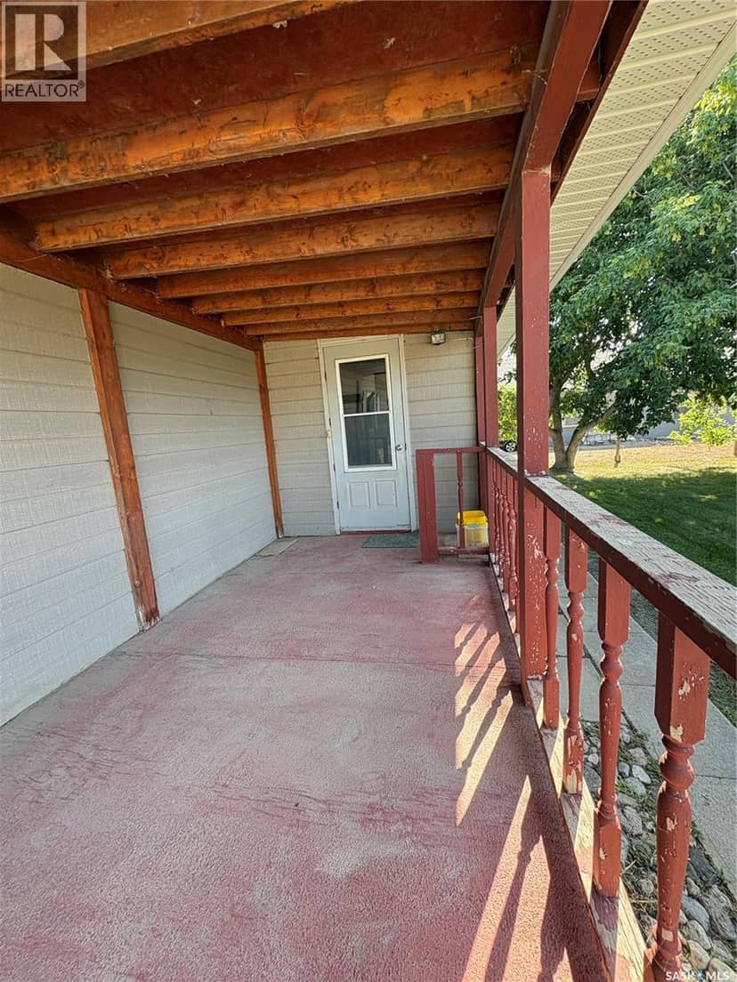 148 Railway AVENUE — photo 19 of 25