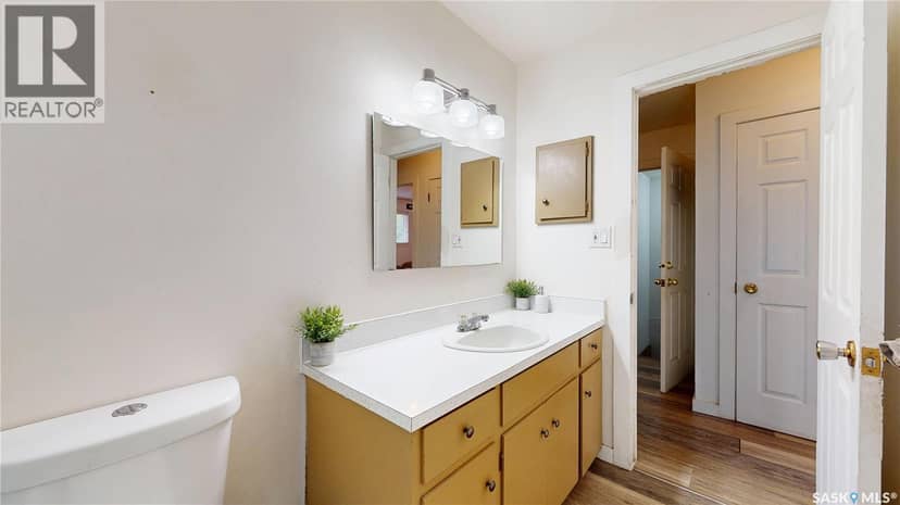 1208 Bond STREET — photo 16 of 40