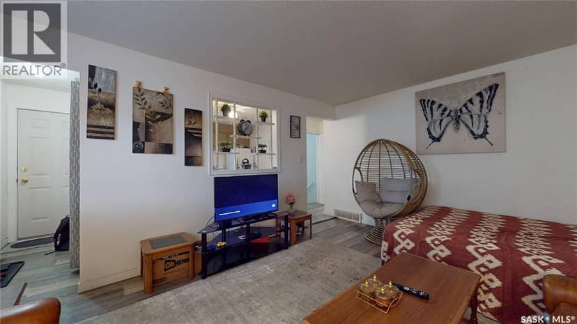 1208 Bond STREET — photo 9 of 40