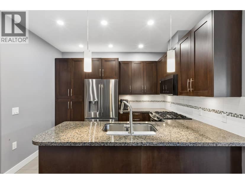 303 116 W 23RD STREET, North Vancouver, photo 8