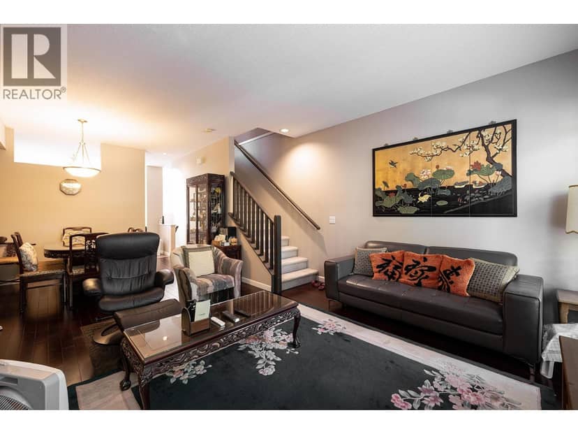 28 3711 ROBSON COURT, Richmond