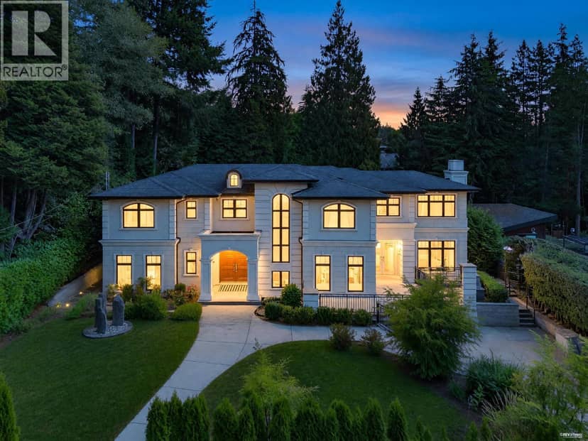 920 3RD STREET, West Vancouver