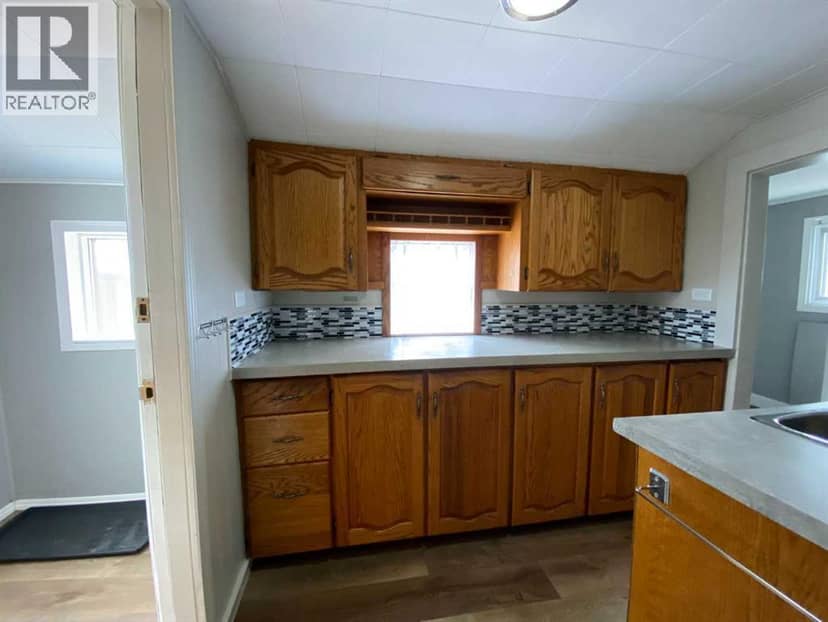 705 227 Street, Hillcrest, photo 7