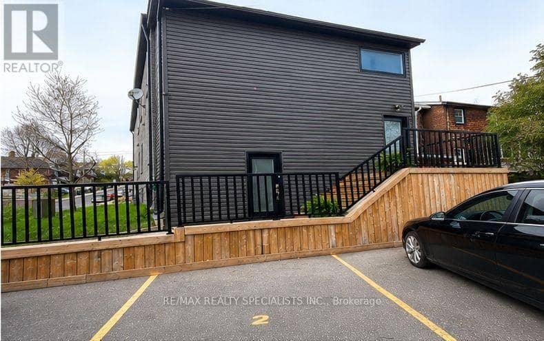 1659 Gerrard Street E — photo 2 of 40