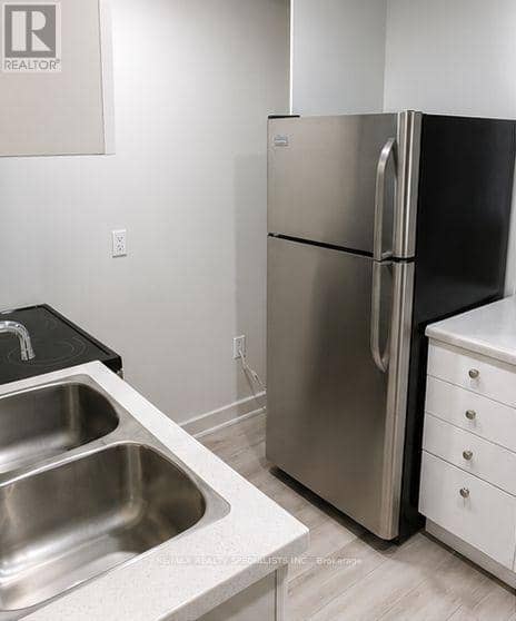 1659 Gerrard Street E — photo 22 of 40