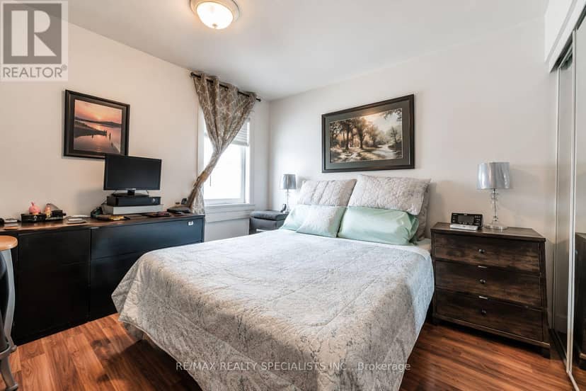 1659 Gerrard Street E, Toronto, photo 3