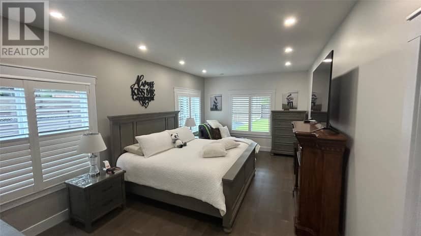 6 Island Pond Drive — photo 15 of 37