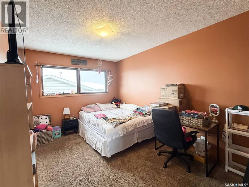 48 Dunfield CRESCENT — photo 8 of 22