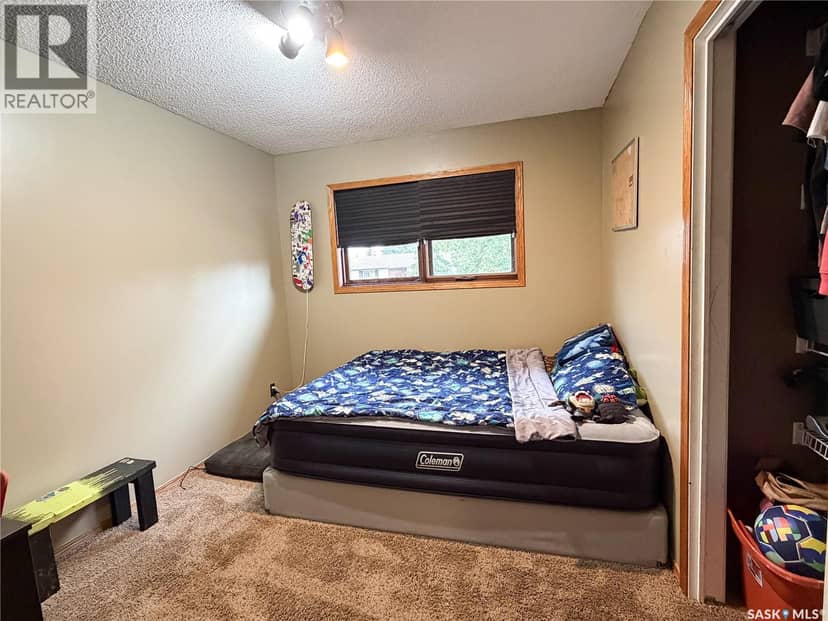 48 Dunfield CRESCENT — photo 10 of 22