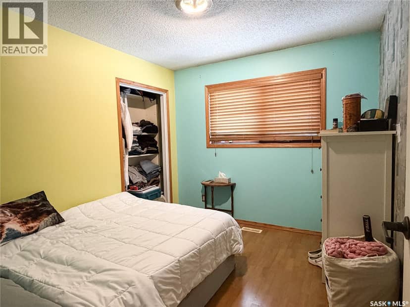 48 Dunfield CRESCENT — photo 9 of 22