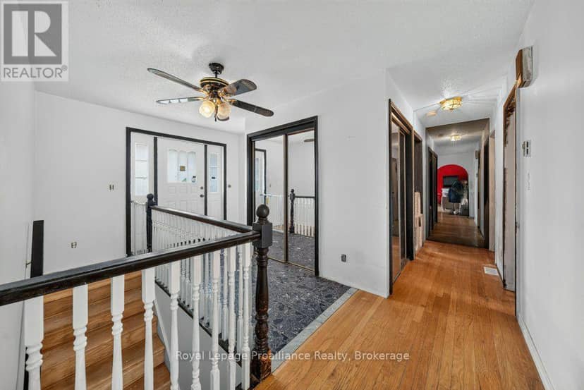17 West Park Lane/ 32 Tall Pine Road, Addington Highlands, photo 6