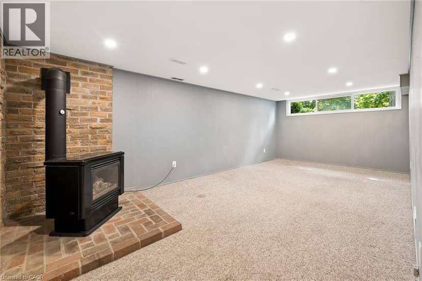 6 ROBROY Court — photo 35 of 40