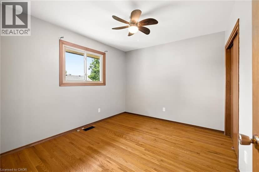 6 ROBROY Court — photo 23 of 40