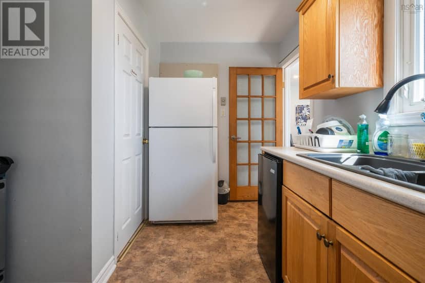 4 Tupper Court — photo 12 of 40
