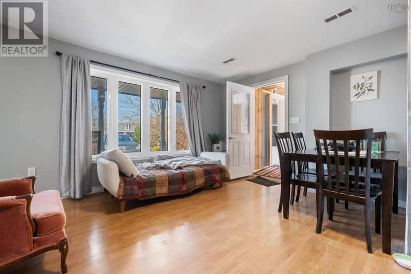 4 Tupper Court — photo 14 of 40