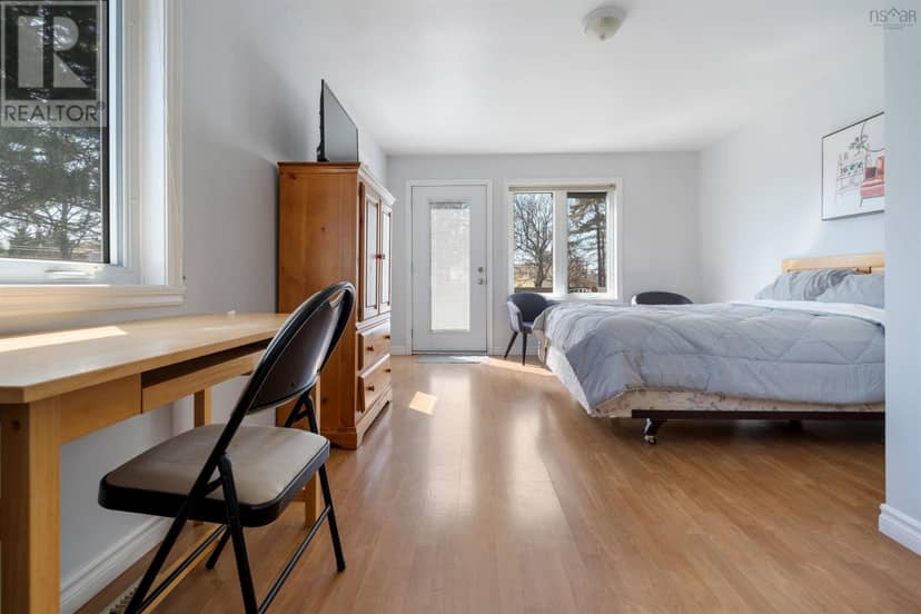 4 Tupper Court — photo 21 of 40