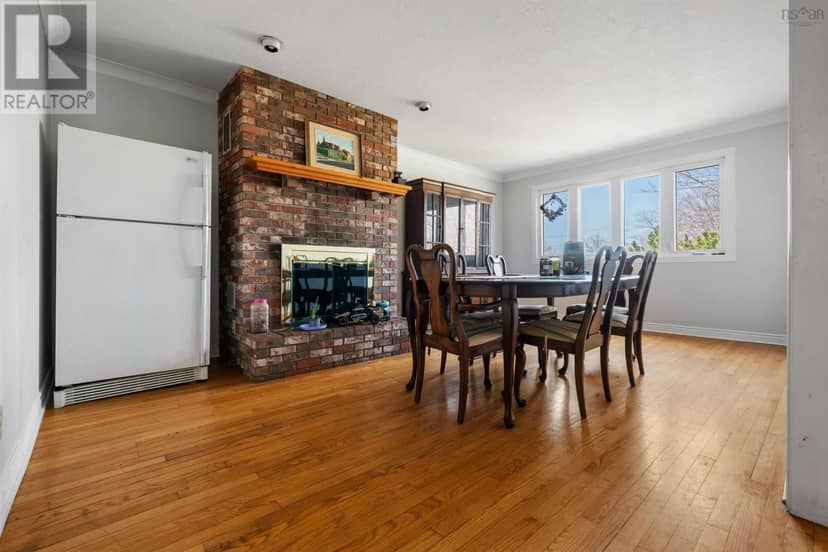 4 Tupper Court — photo 38 of 40