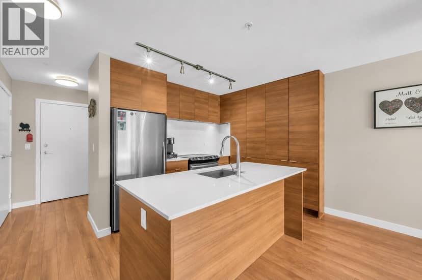 401 1677 LLOYD AVENUE, North Vancouver, photo 3