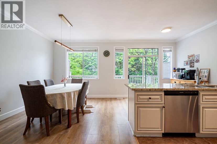 29 7501 CUMBERLAND STREET, Burnaby, photo 5