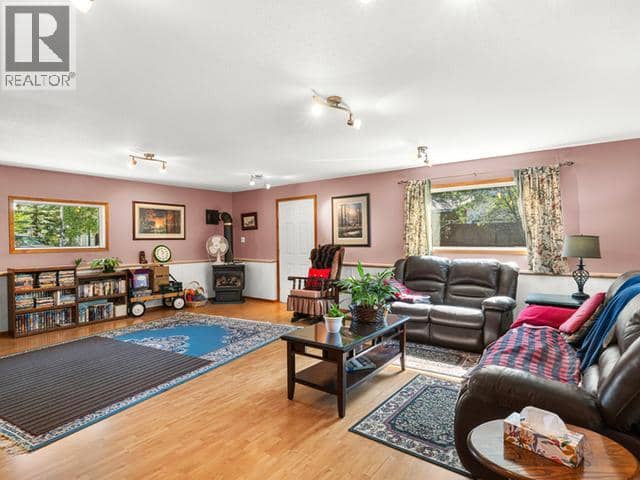 1308 Elm Street — photo 20 of 34