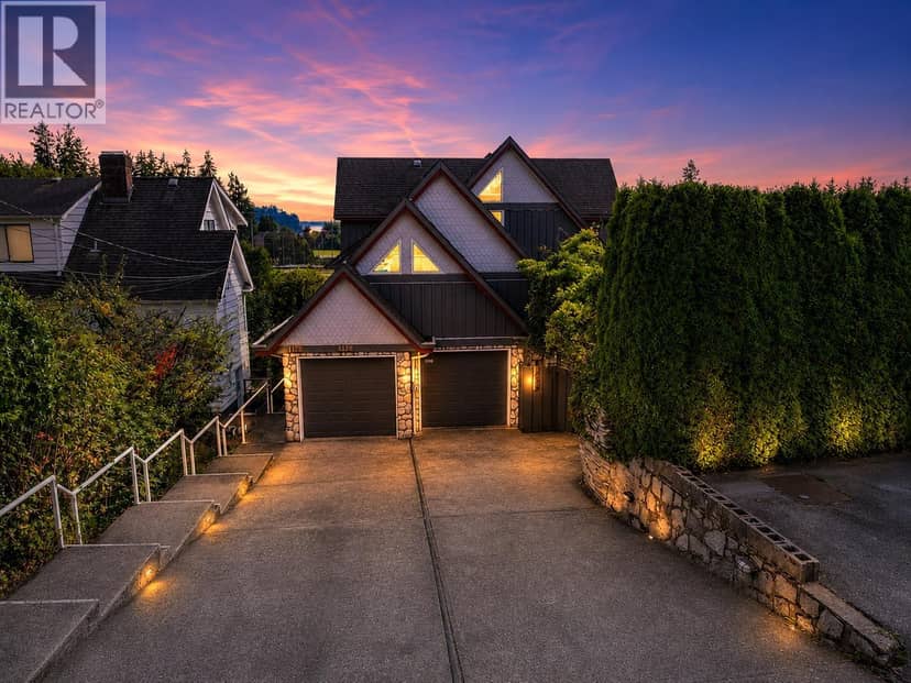 1128 ESPLANADE AVENUE, West Vancouver