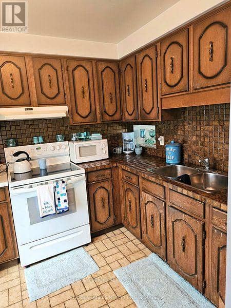 1 - 5815 Swayze Drive, Niagara Falls, photo 3