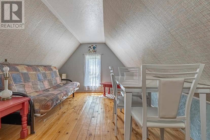 403 CLERMONT Road — photo 33 of 40
