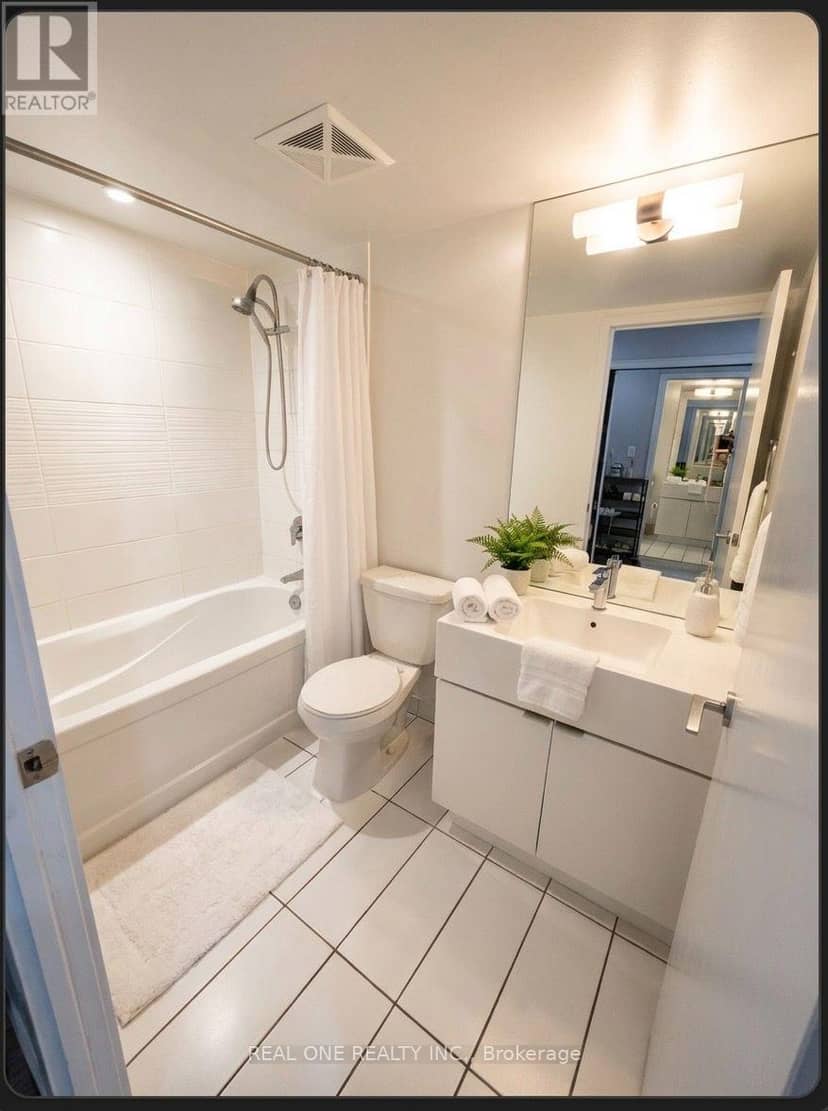315 - 151 Dan Leckie Way — photo 5 of 7