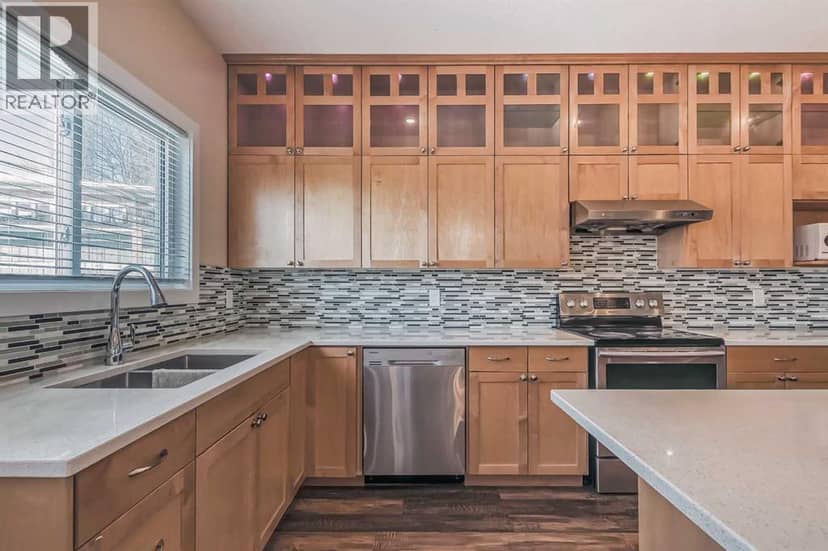 23 Cheltenham Road NW, Calgary, photo 4