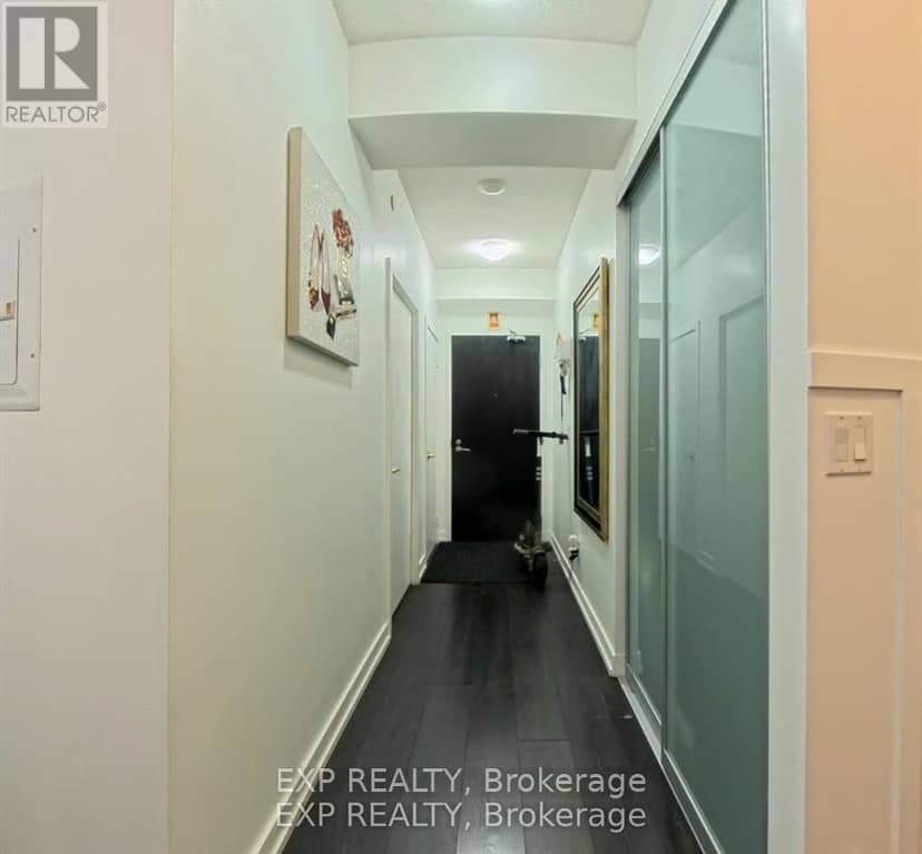 608 - 297 College Street — photo 9 of 11