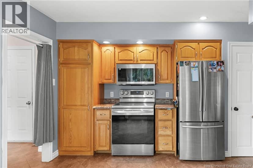 59 McDowell Avenue — photo 9 of 40