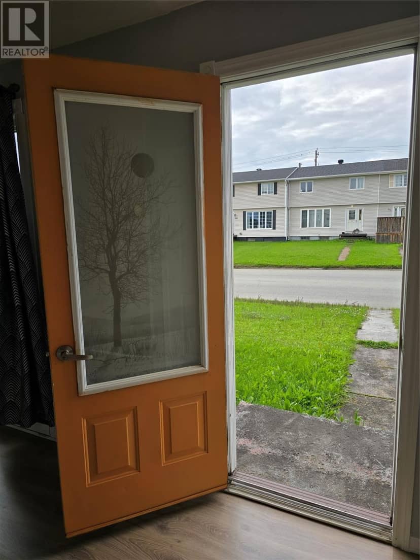 506 Tamarack Drive, Labrador City, photo 2