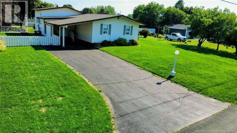 264 Rue Allard Street, Caraquet